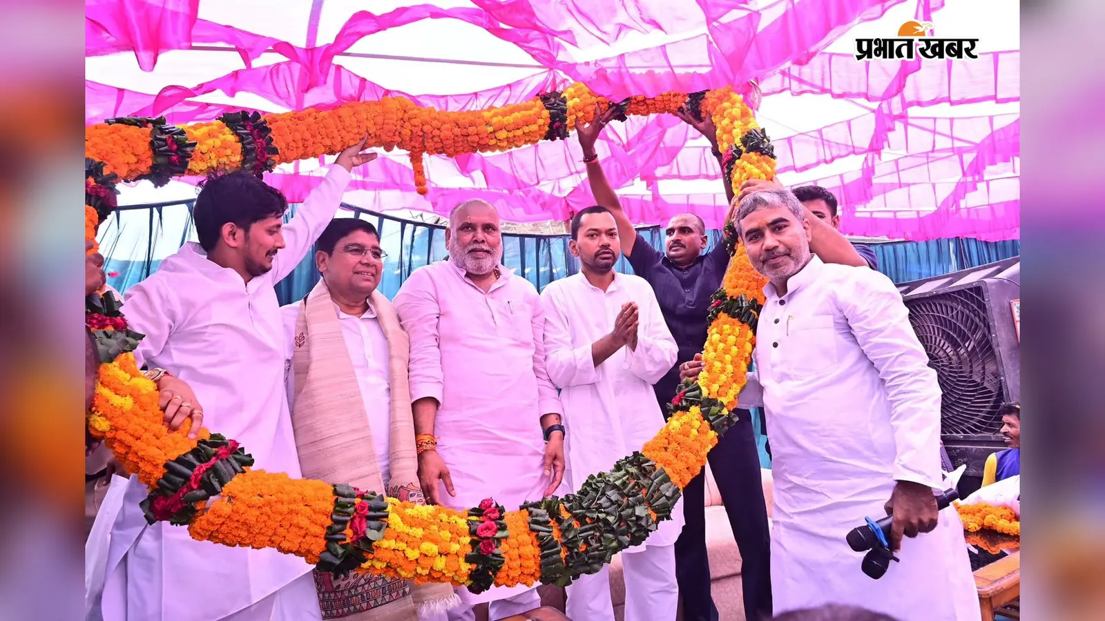Sitamarhi News: महिलाओं ने किया स्वास्थ्य मंत्री निशांत का जोरदार स्वागत, मंच से गिनाये सशक्तिकरण के कदम