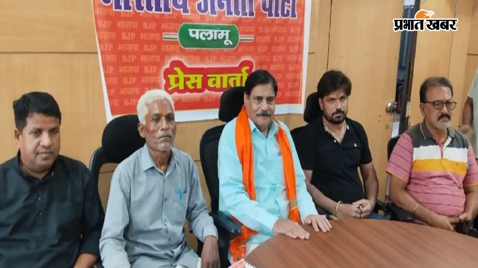 ब्लैक लिस्टेड एजेंसी से कराया नियुक्ति घोटाला, अहंकार छोड़ सीबीआई जांच करायें हेमंत सोरेन: सत्येंद्रनाथ तिवारी