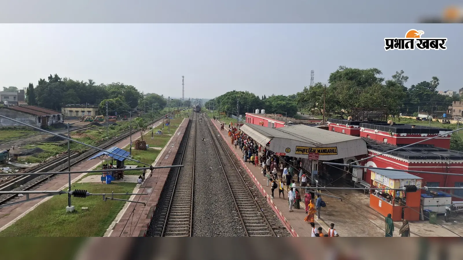 मंदारहिल में डाक बमों का सैलाब, ट्रेन में जगह नहीं मिली तो बसों में उमड़ी भीड़, 24 घंटे में देवघर पहुंचने का संकल्प