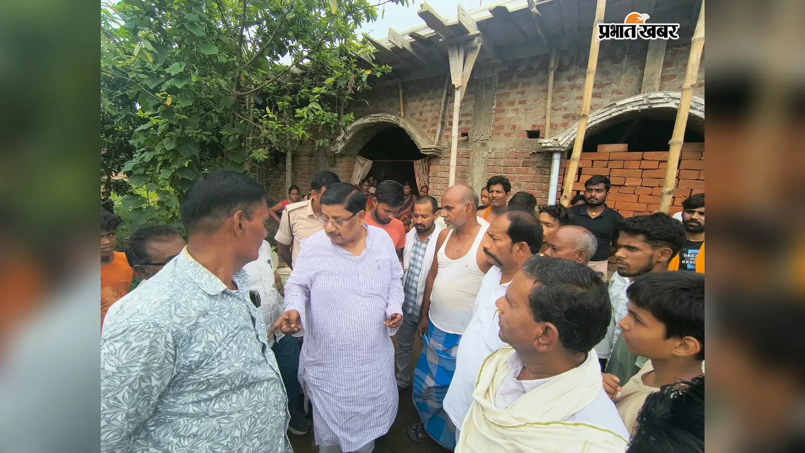 अरुणाचल में तैनात भोजपुर के अग्निवीर कुंदन 14 अगस्त से लापता, परिजनों से मिले सांसद सुदामा प्रसाद