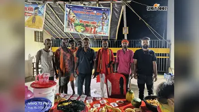 बेगूसराय : बाजार समिति के पास शिवभक्तों की सेवा में लगे रहे लोग, देर रात तक हुआ सामग्रियों का वितरण
