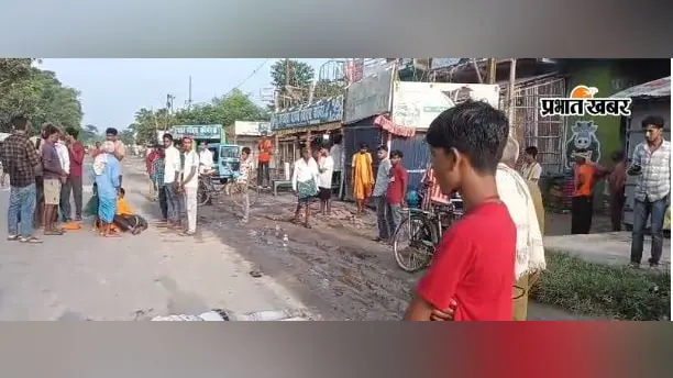 मधेपुरा: सिंहेश्वर में जल चढ़ाकर लौट रहे कांवड़िए की सड़क हादसे में मौत, पीछे से अज्ञात वाहन ने मारी टक्कर; एक गंभीर