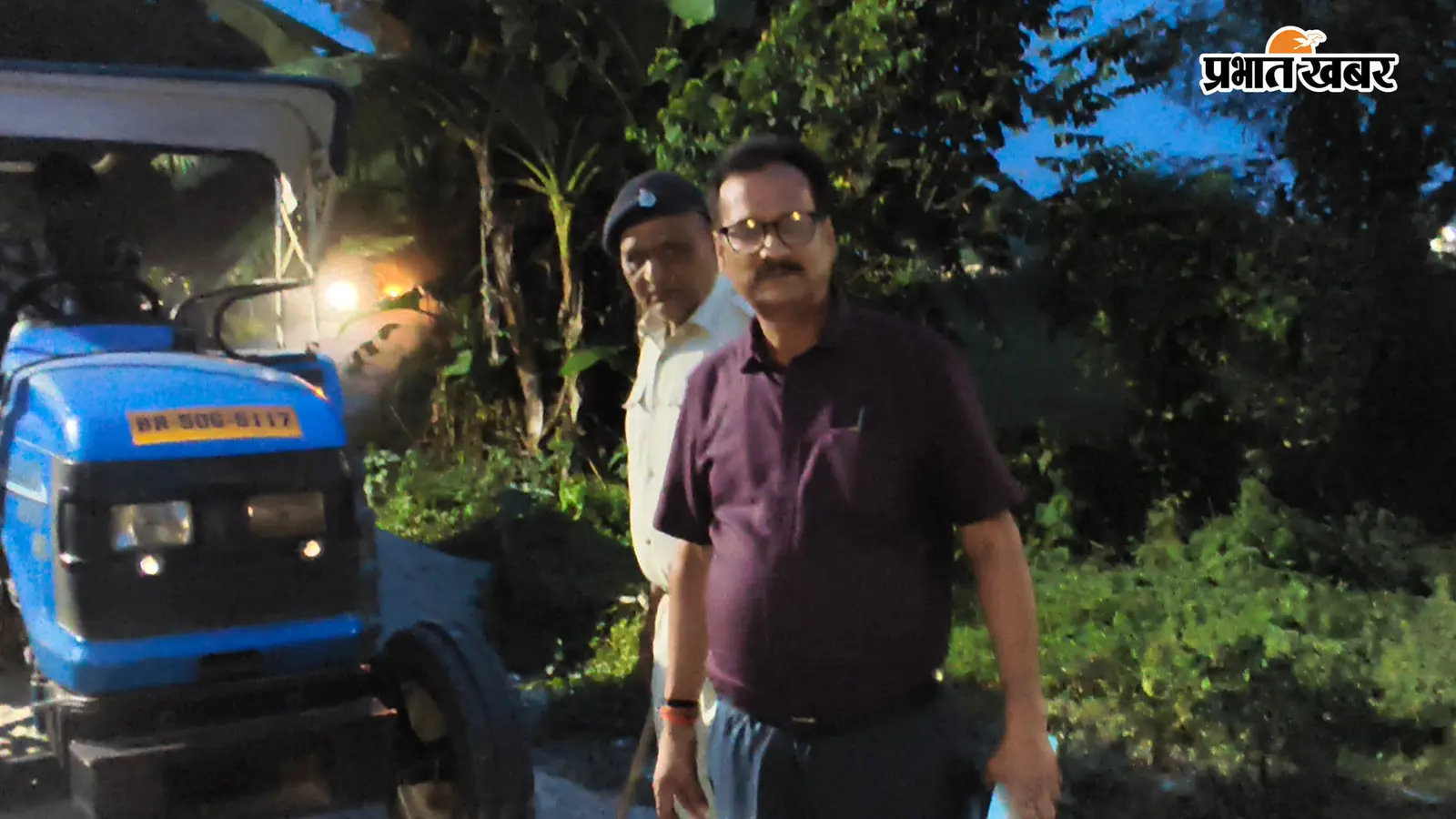 वीरपुर: अवैध खनन के खिलाफ SDM की बड़ी कार्रवाई, मुंशी पिपराही से बालू लदा ट्रैक्टर जब्त; माफियाओं में हड़कंप