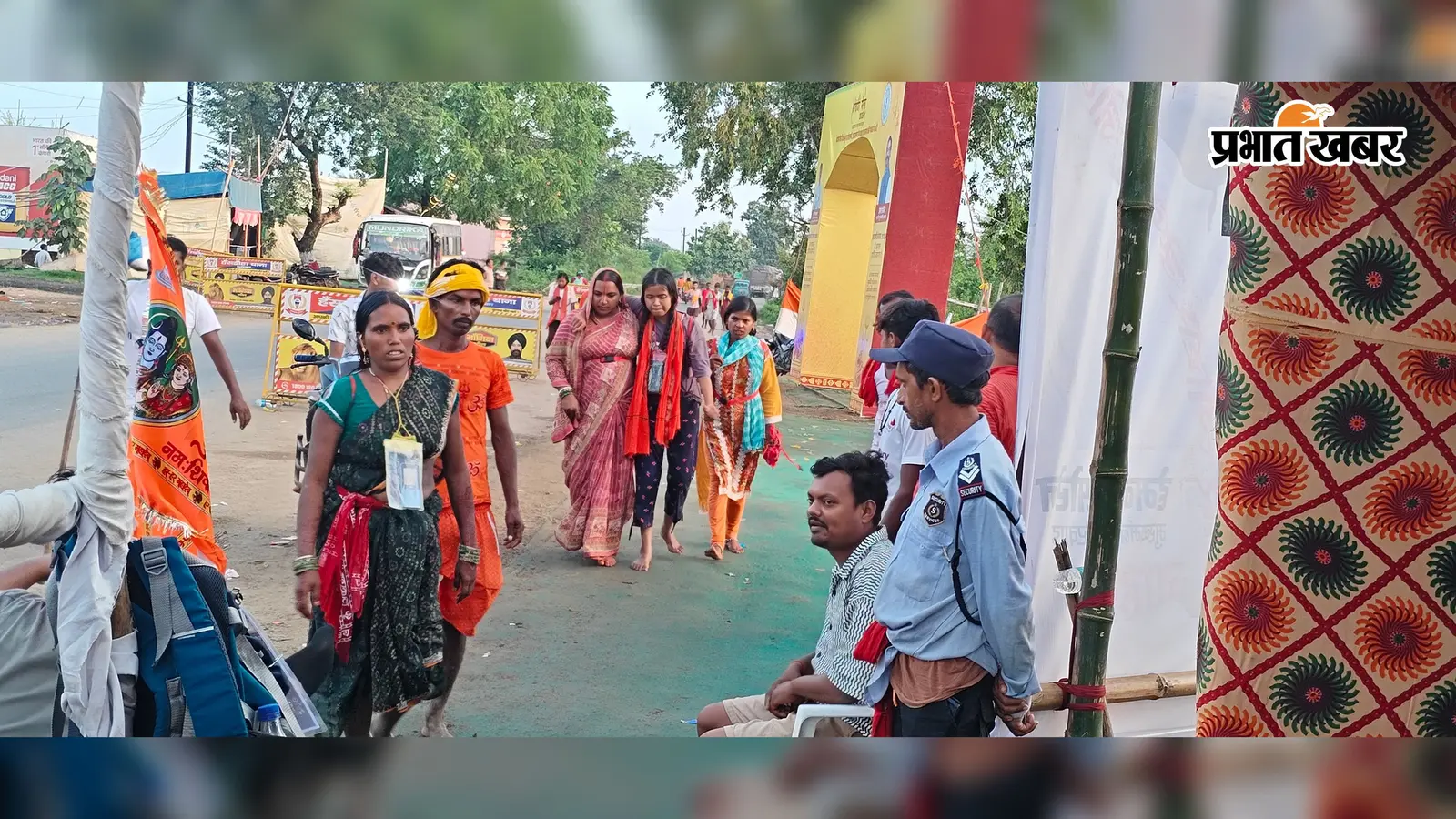 गंगाजल लेकर दौड़ेंगे 3000 डाकबम,अंतिम सोमवारी पर हंसडीहा में उमड़ा सैलाब