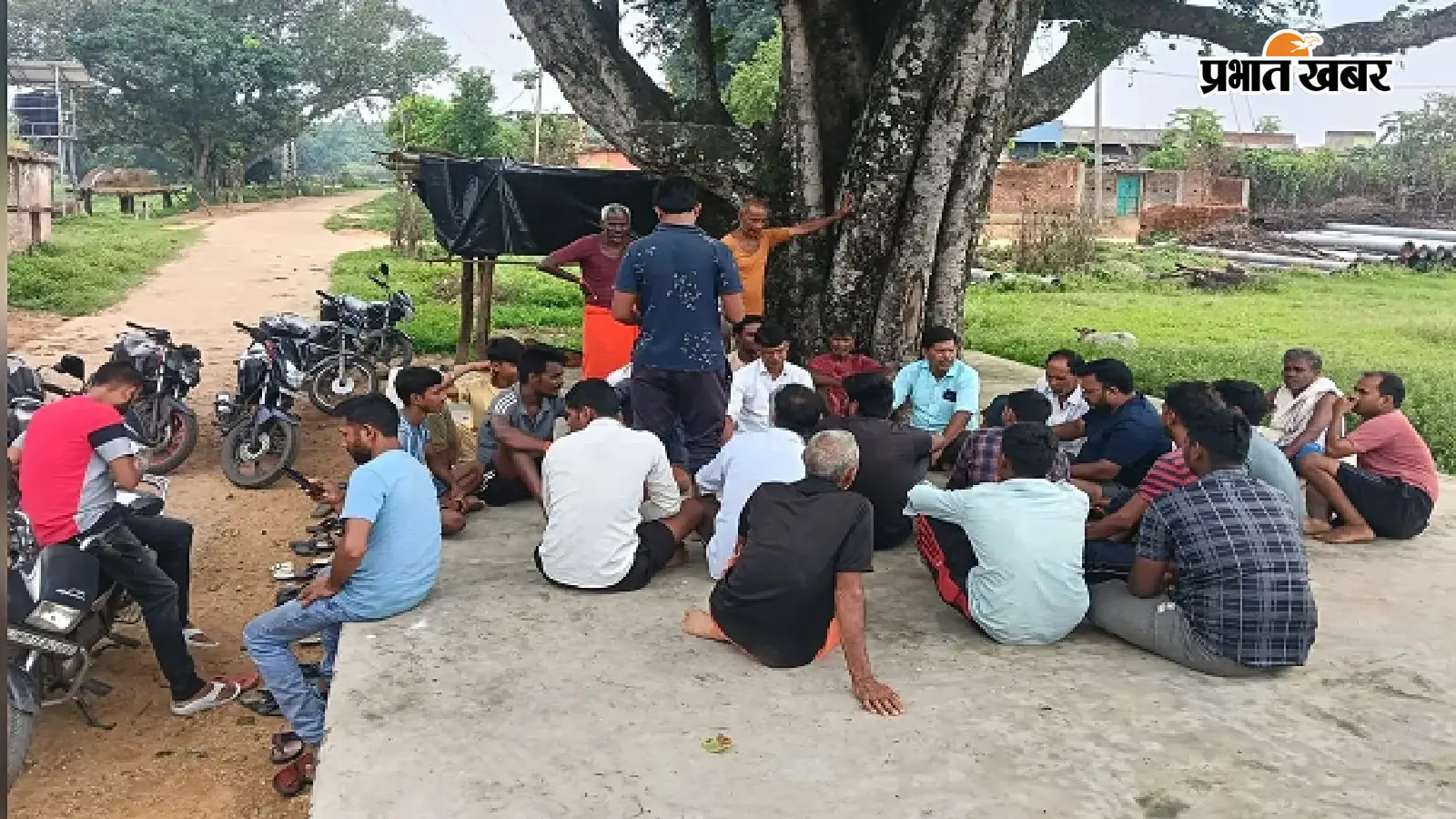 टंडवा में सामाजिक-आर्थिक सर्वे पर उठे सवाल, ग्रामीणों ने बाहरी लोगों के नाम जोड़ने का लगाया आरोप
