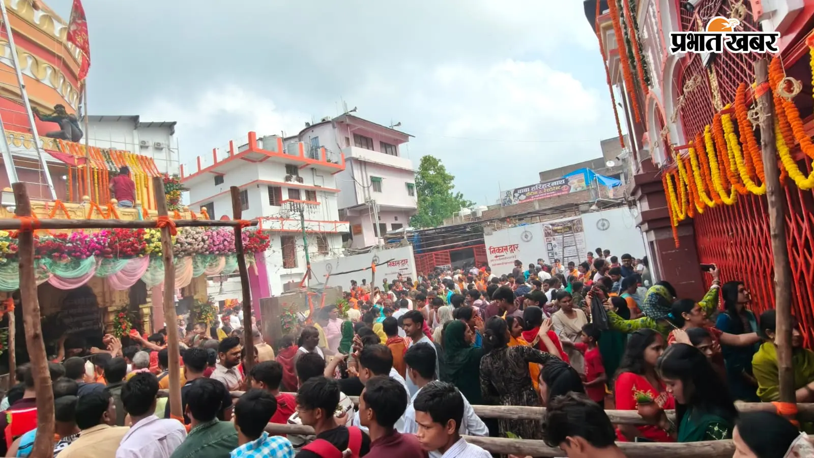 सोनपुर के हरिहरनाथ मंदिर में उमड़ा भक्तों का जनसैलाब, सोमवारी पर हुआ भव्य जलाभिषेक