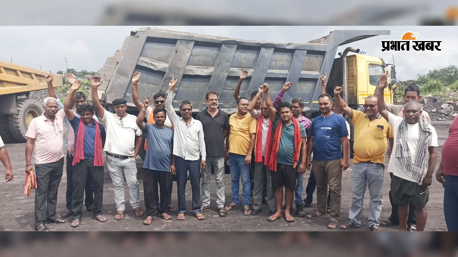 बीसीसीएल ब्लॉक-दो: रोजगार बहाली की मांग पर तीन कोल डंपों में चक्का जाम, उत्पादन-डिस्पैच प्रभावित