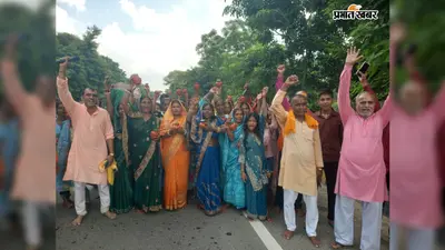 सारण : मकेर में अंतिम सोमवारी पर उमड़ा आस्था का सैलाब, रेवा घाट से जल लेकर शिवालय पहुंचे हजारों भक्त