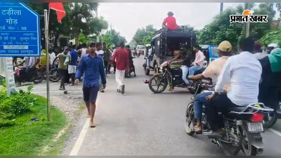 मेंहदार से पूजा कर लौट रहे दंपती की बाइक ने साइकिल में मारी टक्कर, 70 वर्षीय मनन यादव की मौत
