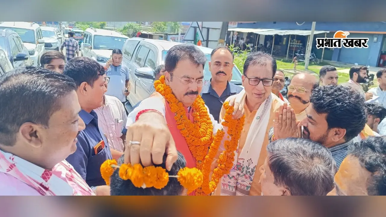 रक्सौल पहुंचे भाजपा प्रदेश अध्यक्ष संजय सरावगी, कार्यकर्ताओं ने ढोल-नगाड़ों के बीच किया स्वागत