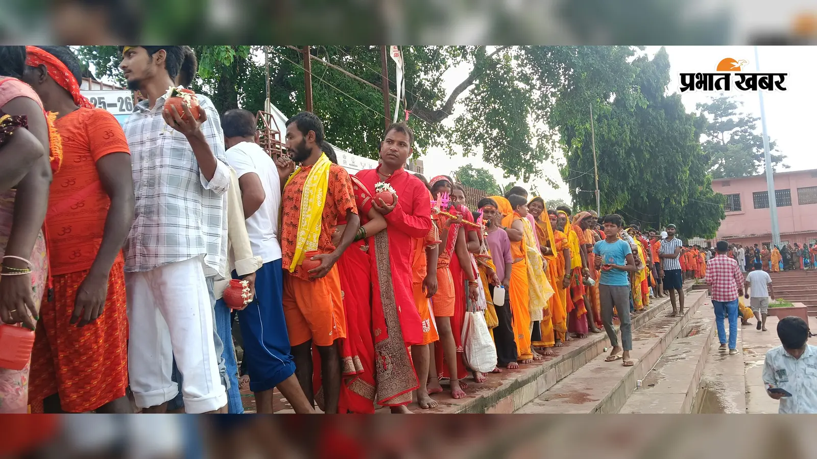 सावन की चौथी सोमवारी पर शिवमय हुआ बक्सर, ब्रह्मेश्वरनाथ धाम से रामरेखाघाट तक उमड़ा आस्था का सैलाब
