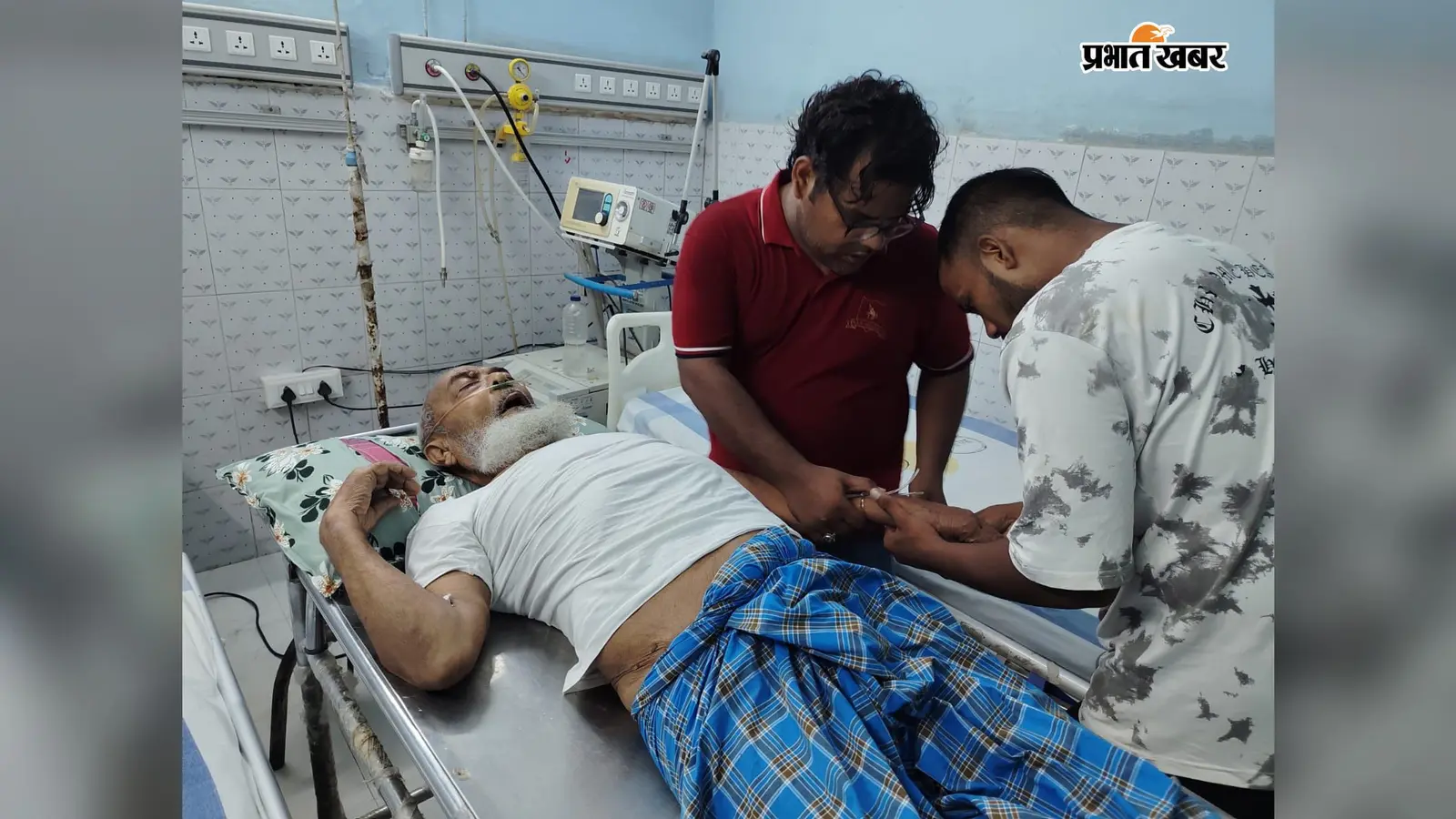 गया जी : ऑक्सीजन पर था गंभीर मरीज, एंबुलेंस का मॉनिटर निकला खराब; परिजनों ने शेरघाटी अस्पताल में किया हंगामा