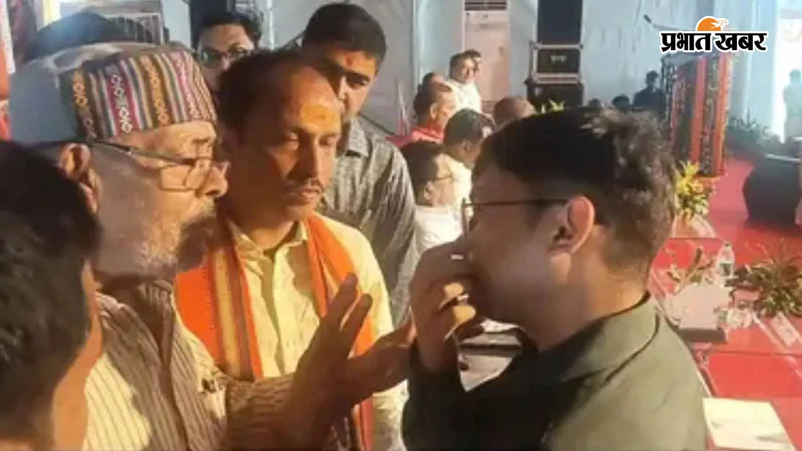 गया जी : कोंचेश्वर महादेव महोत्सव के उद्घाटन में हंगामा, मंच पर जगह नहीं मिलने से 20 सूत्री सदस्य नाराज