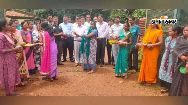 SIR जनसुनवाई में उमड़ी ग्रामीणों की भारी भीड़, रात 9 बजे तक डटे रहे बीडीओ
