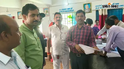 चौपारण में SIR को लेकर जनसुनवाई शिविर, दस्तावेजों की जांच के बाद मतदाताओं की आपत्तियों का हुआ निराकरण