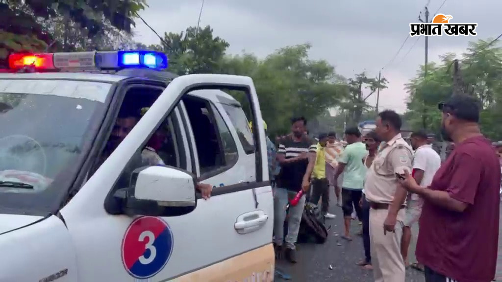 चक्रधरपुर के पोटका में दो बाइकों की आमने-सामने टक्कर, चार युवक घायल; एक की हालत गंभीर | Prabhat Khabar Network