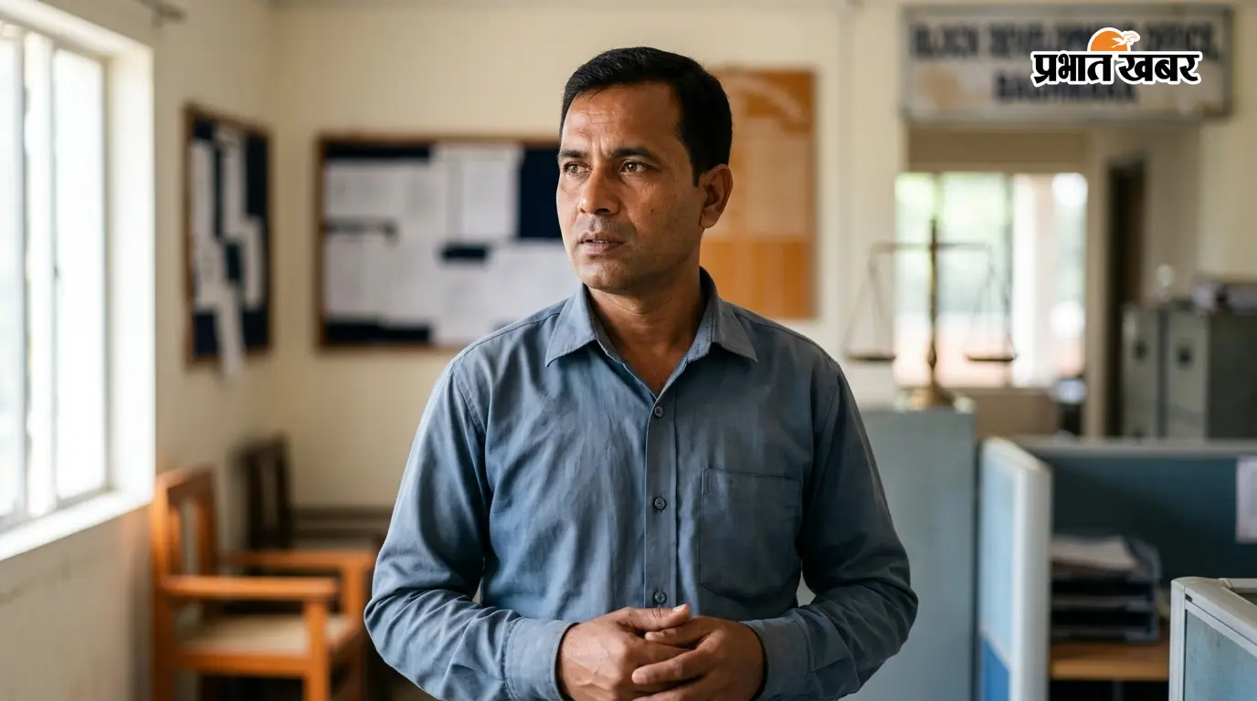 ड्यूटी से गायब रहने पर बाघमारा प्रखंड के चालक मंजूर अंसारी निलंबित, डीसी ने की कार्रवाई