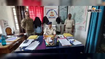 चतरा में मंदिर चोरी का खुलासा, तीन आरोपी गिरफ्तार; बाजा-मिक्सर बरामद, चांदी का मुकुट अब भी गायब