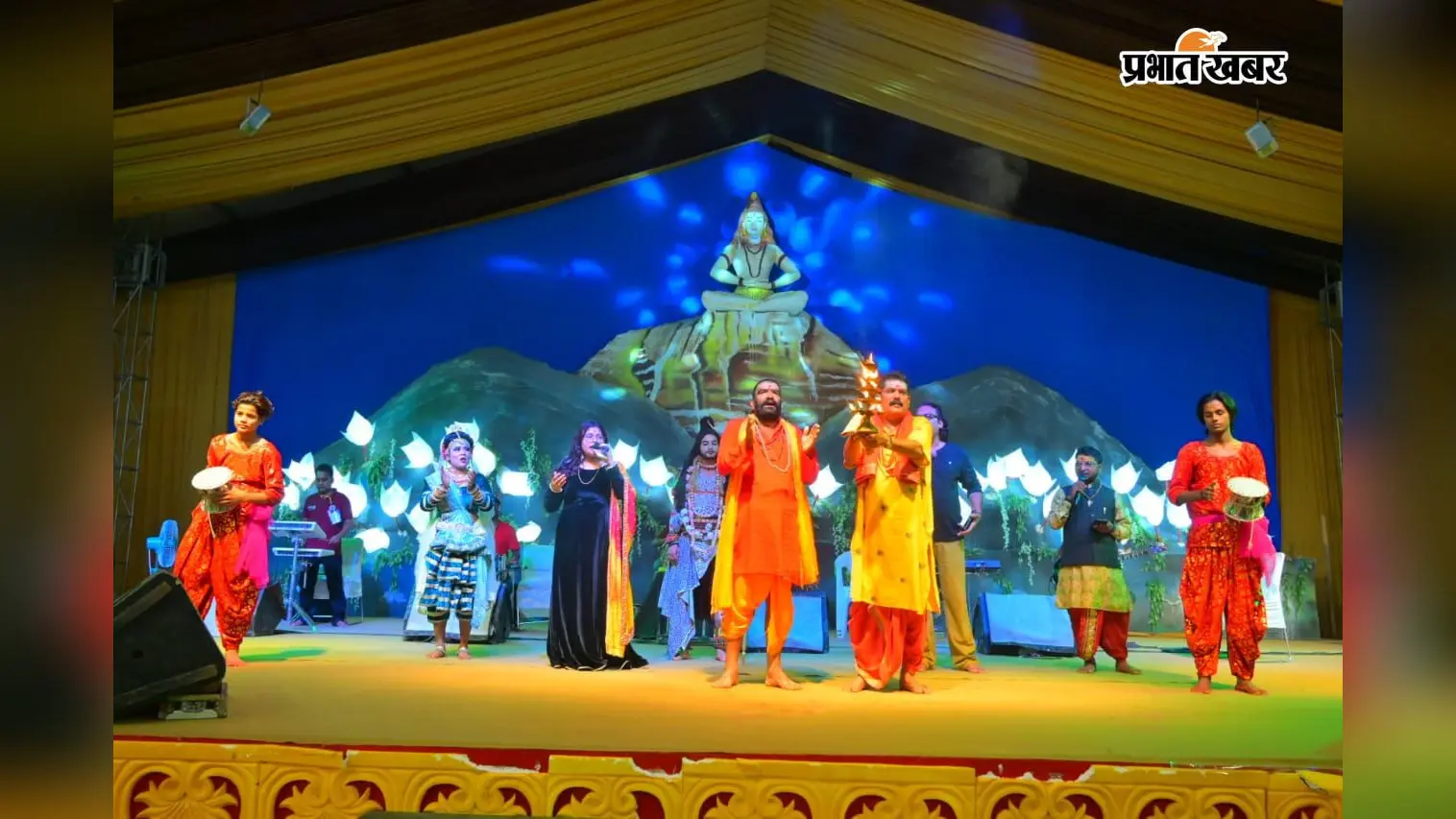 भोला है भंडारी’ से ‘नाचे भोला’ तक, रिया अदिति के सुरों में डूबा शिवलोक, देखें तस्वीरें