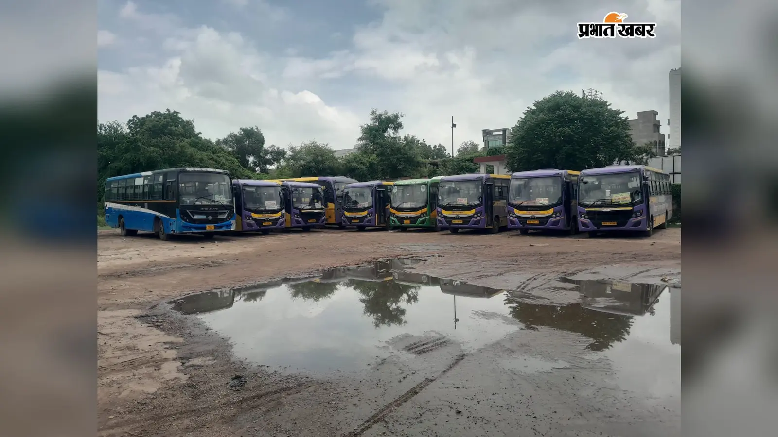 नालंदा : निजी बस मालिकों की मनमानी के विरोध में सरकारी बस डिपो के चालकों व कर्मियों ने की हड़ताल