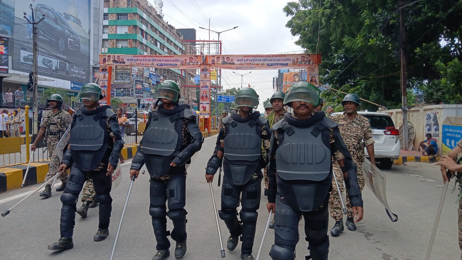 सुरक्षा के लिए विभिन्न पुलिस बलों को किया गया तैनात