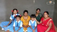 MDM बनाने के दौरान गर्म दाल से झुलसी रसोइया, इलाज के लिए विभाग से मदद की गुहार