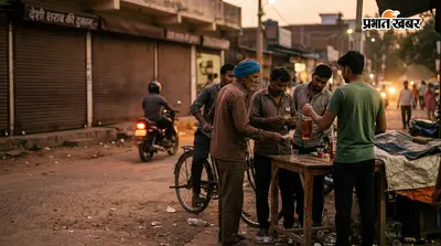लाइसेंसी दुकानें बंद होते ही सज जाते हैं अवैध शराब के अड्डे : तय कीमत से अधिक दाम में बेचने का आरोप