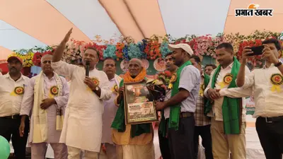 नरकटियागंज में बीपी मंडल जयंती पर रेलकर्मियों की हुंकार, 12 सूत्री मांगों को लेकर सरकार से करेंगे आवाज