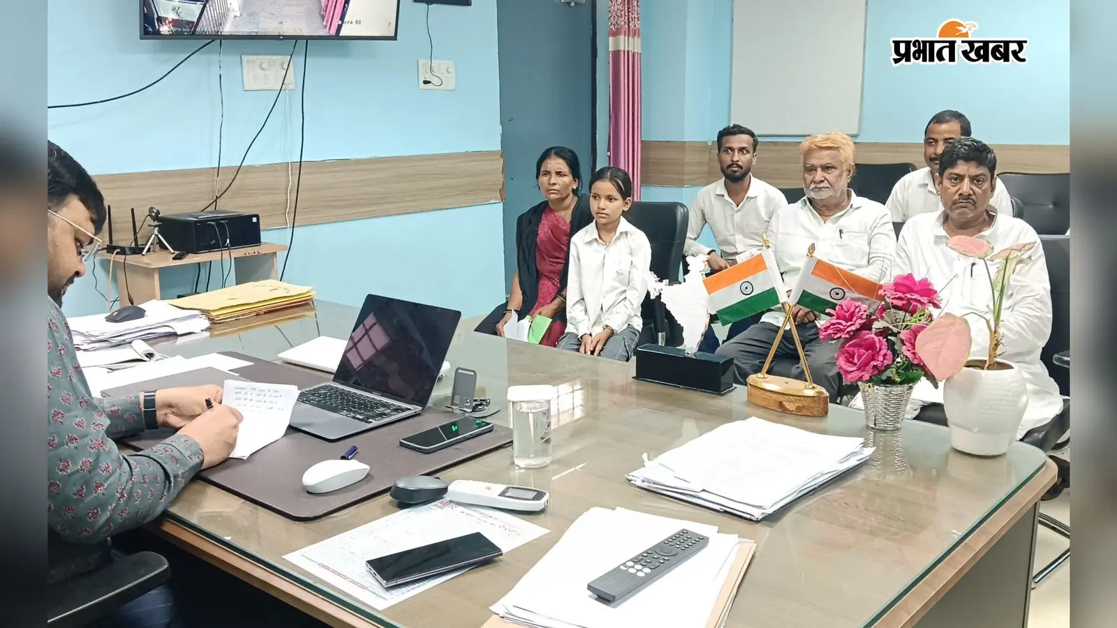 सब्जी मंडी की भीड़ से हिलसा में जाम, SDO से मिले लोग; ई रिक्शा के मनमाने परिचालन पर रोक की मांग