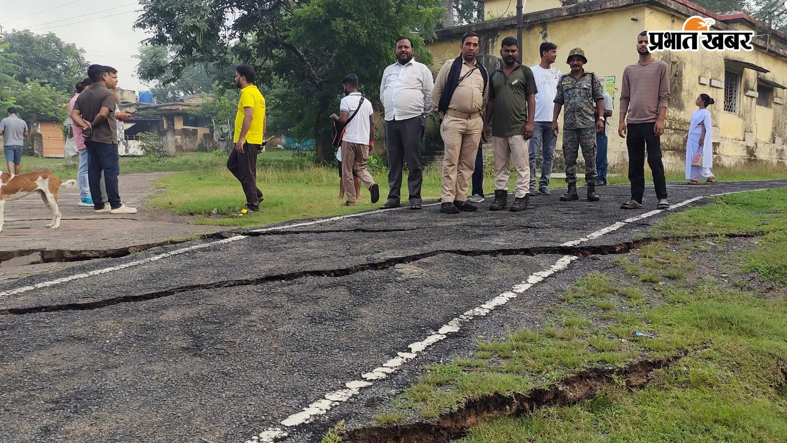 गिरिडीह के CCL अस्पताल की इमारतें धंसने पर मेडिकल अफसर बोले, "अवैध खनन बना हादसे की वजह, सेवाएं बंद"