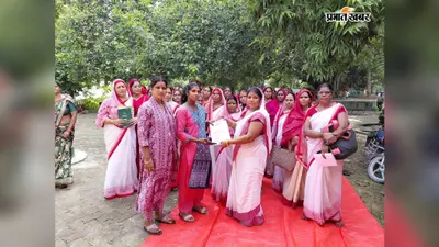 सीवान के गुठनी में आंगनबाड़ी सेविकाओं का प्रदर्शन, चार सूत्रीय मांगों को लेकर CDPO को सौंपा मांग पत्र