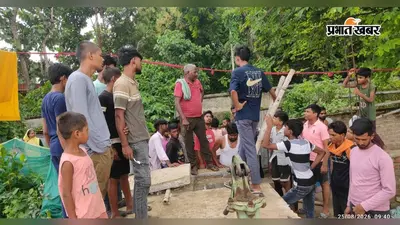 बेगूसराय: बरौनी में सेप्टिक टैंक की सेंट्रिंग खोलने उतरे 4 लोग जहरीली गैस से बेहोश, 2 की हालत नाजुक; निजी अस्पताल में भर्ती
