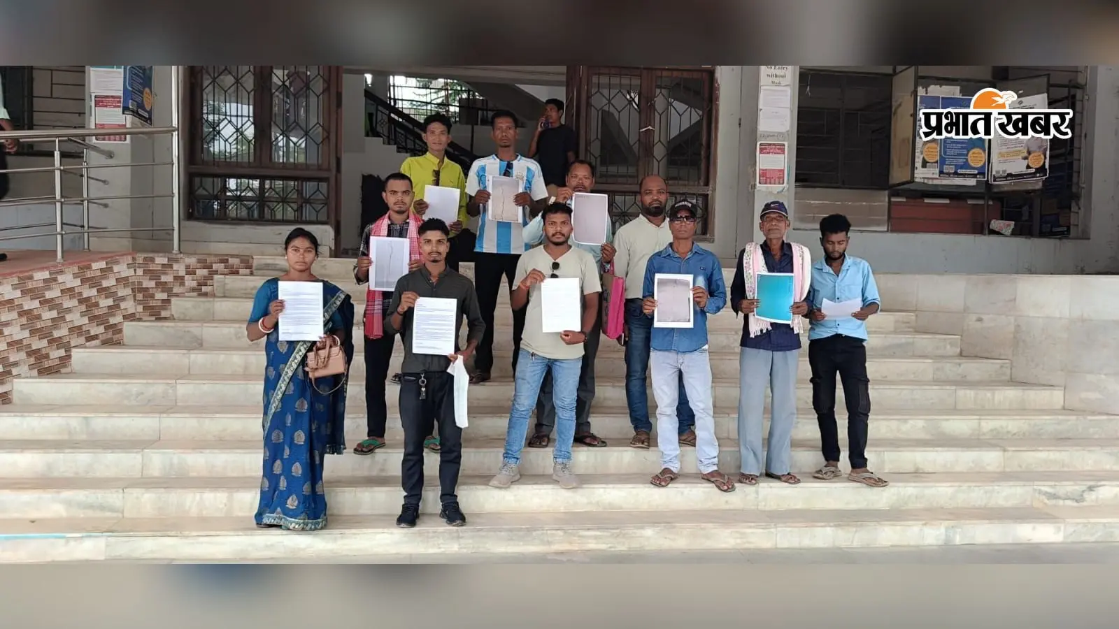 हेवी ब्लास्टिंग से थर्रा रहे ग्रामीण, मकानों में दरारें, डीसी से लगाई रोक की गुहार
