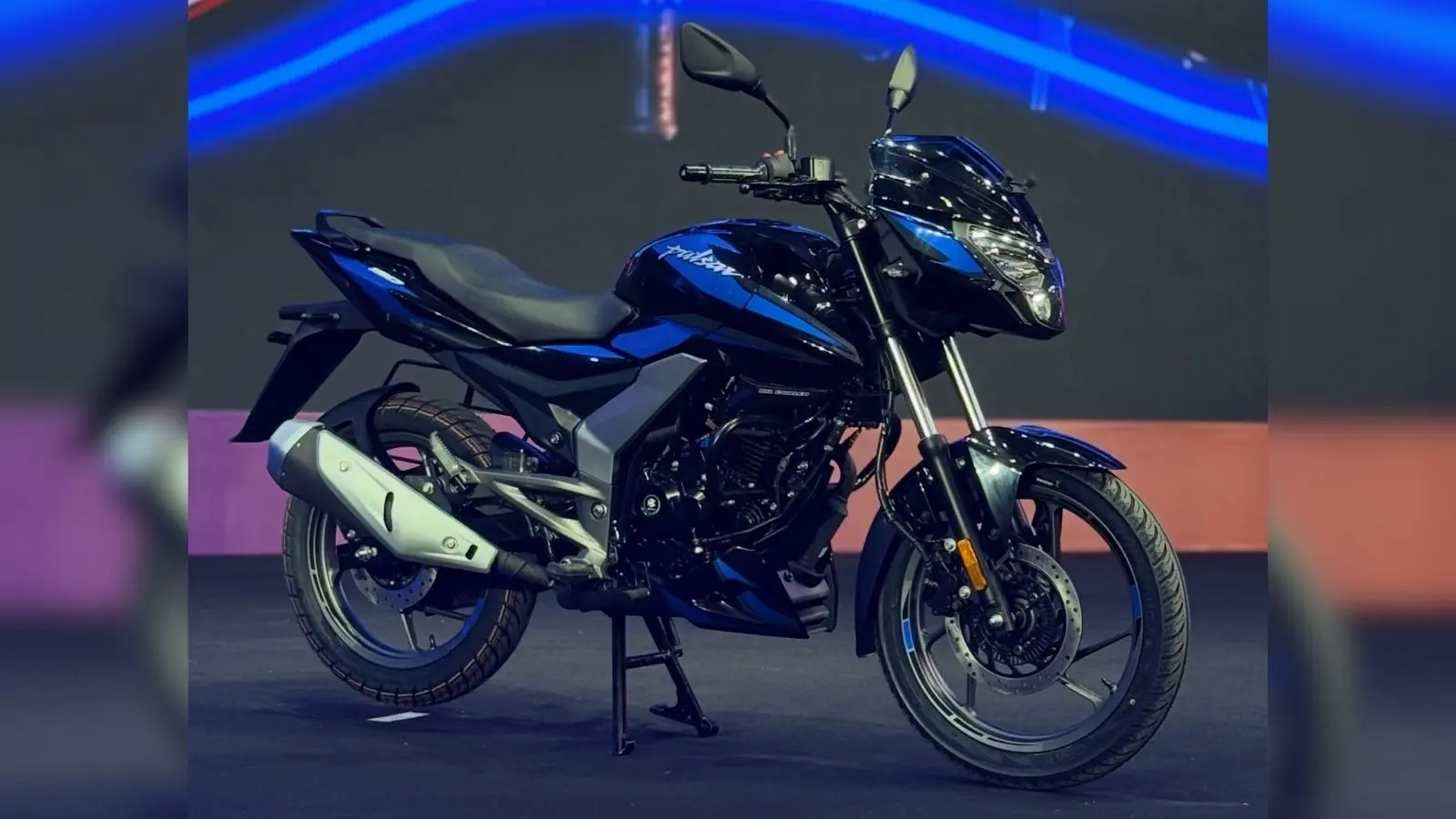 नई Bajaj Pulsar 150 में 3 वेरिएंट का ऑप्शन, 1.15 लाख से शुरू कीमत; जानें किसमें मिलेंगे सबसे ज्यादा फीचर्स