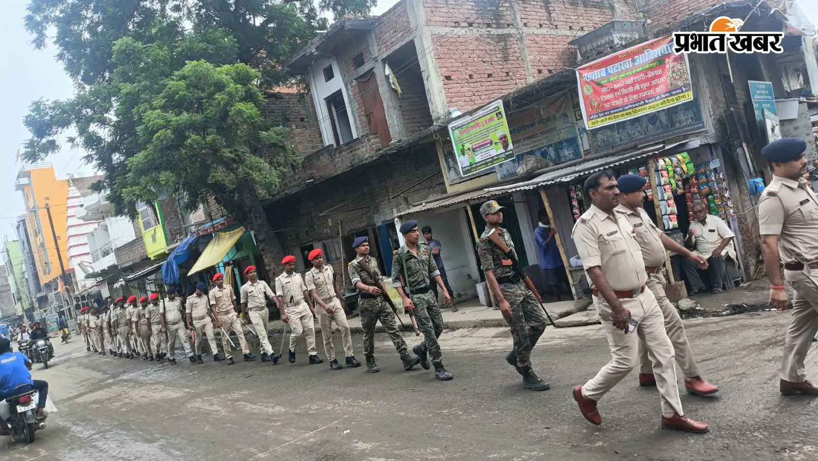 आरा : ईद-ए-मिलाद-उन-नबी पर बड़हरा में पुलिस अलर्ट, संवेदनशील इलाकों में फ्लैग मार्च कर दिया शांति का संदेश