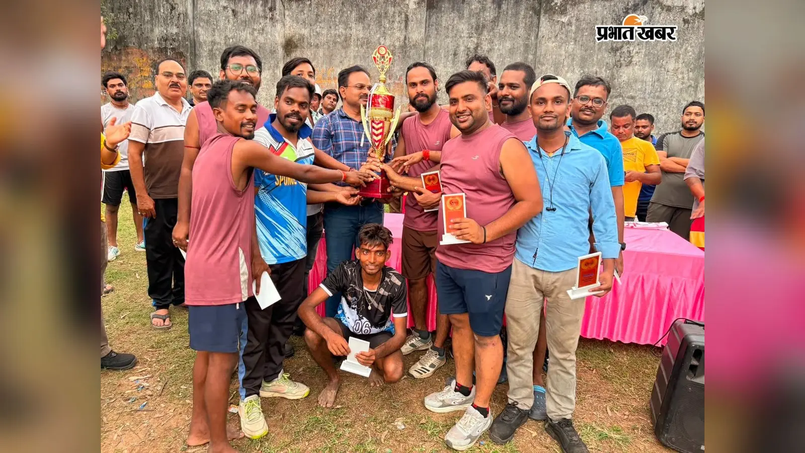 BFCL वॉलीबॉल टूर्नामेंट में DRI डिफेंडर्स का दबदबा, कमर्शियल स्पाइकर्स को हराकर जीता खिताब