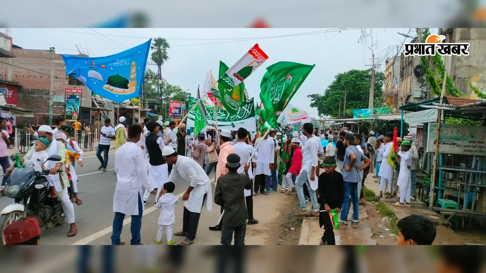 सूर्यगढ़ा में ईद मिलादुन्नबी पर निकला जुलूस, अमन-चैन की मांगी दुआ