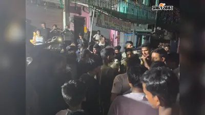 बेगूसराय: गढ़पुरा में बिजली कटौती से भड़का ग्रामीणों का आक्रोश, सड़क जाम कर जताया विरोध