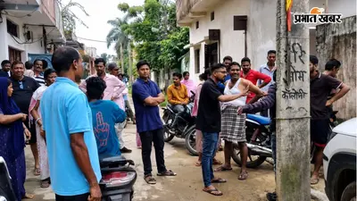 मोबाइल चोरी करते पकड़ाया युवक, लोगों ने पोल से बांधकर पीटा