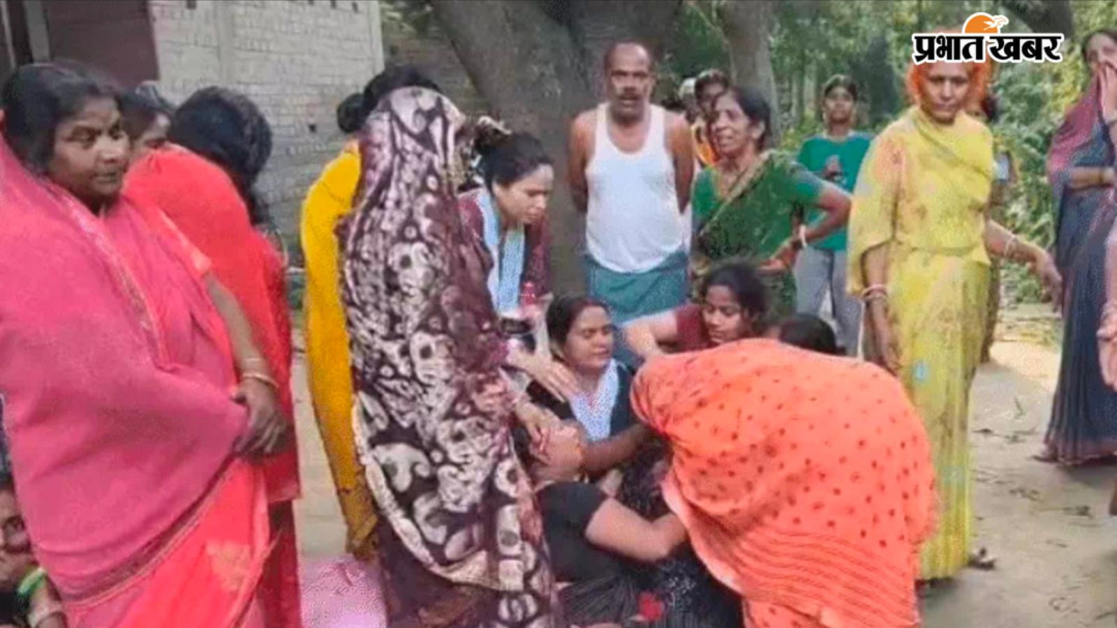 घटना के बाद रोते बिलखते परिजन