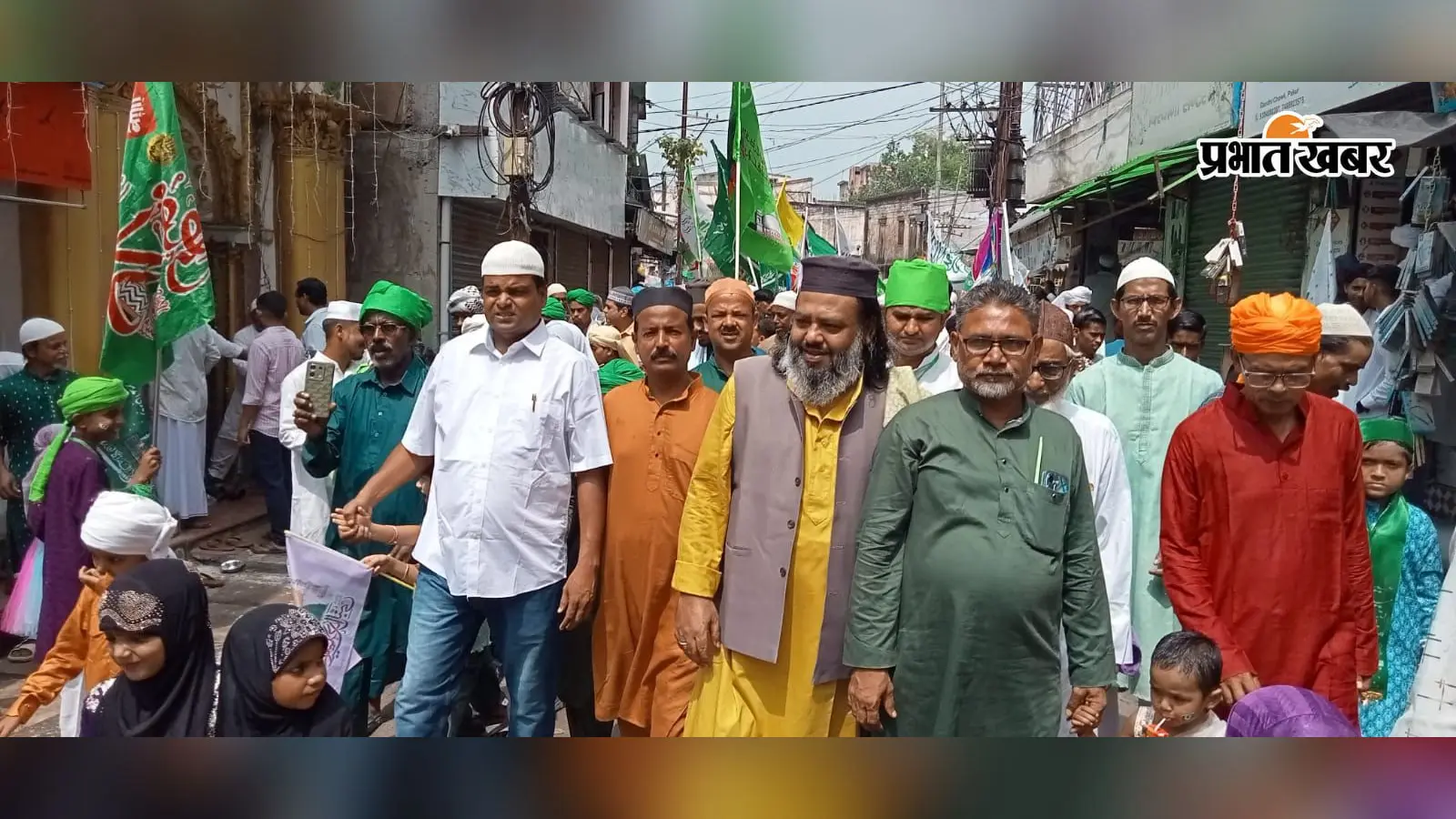 नबी की आमद का जश्न, पाकुड़ में निकला भव्य जुलूस; लाठी के करतब रहे आकर्षण का केंद्र