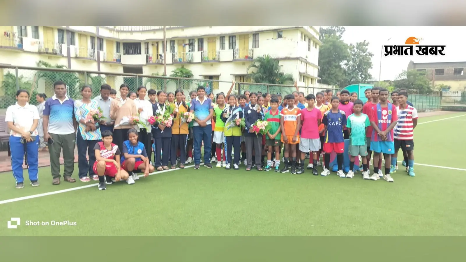 Simdega News: जूनियर नेशनल हॉकी में झारखंड को सिल्वर, सिमडेगा की 6 बेटियां रजत लेकर लौटीं