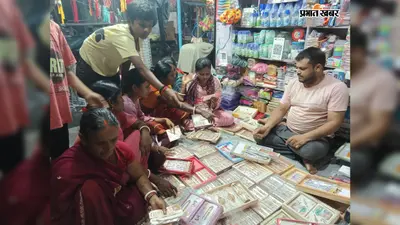 शेखपुरा : शहर के चांदनी चौक समेत कई बाजारों में सजी आकर्षक राखी की दुकानें