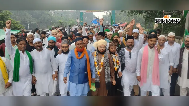 कतरास में ईद-उल-मिलादुन्नबी की धूम, जुलूस का जगह-जगह हुआ स्वागत; पुलिस रही मुस्तैद