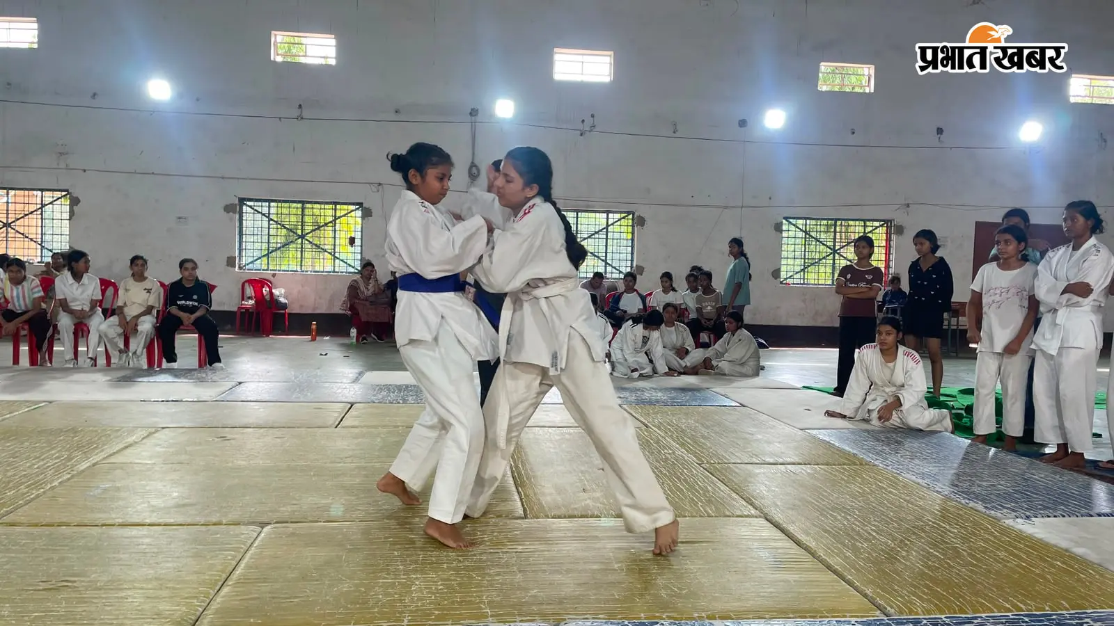 धनबाद: जूडो में डीएवी बरोरा के खिलाड़ियों का जलवा, राधिका ने जीता गोल्ड; स्कूल की झोली में आए 5 पदक