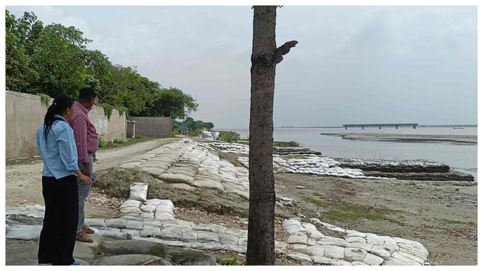 Control room in gandak barrage.jpg