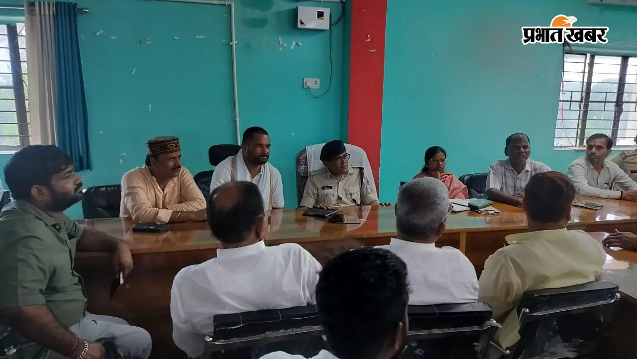 गंगा के जलस्तर में संभावित वृद्धि को लेकर प्रशासन अलर्ट, राघोपुर में हुई अधिकारियों की हाईलेवल मीटिंग