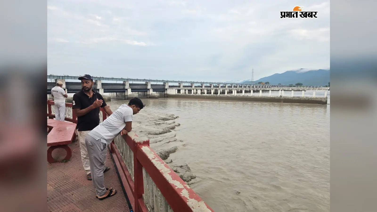 गंडक में रात 11 बजे 1.50 लाख क्यूसेक पानी, पांच घंटे में 68,400 क्यूसेक घटा डिस्चार्ज, निचले इलाकों में राहत