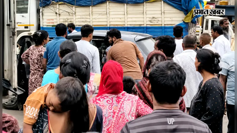 मरीज को लेकर हजारीबाग जा रही 108 एंबुलेंस रास्ते में खराब, निजी एंबुलेंस से पहुंचाया अस्पताल