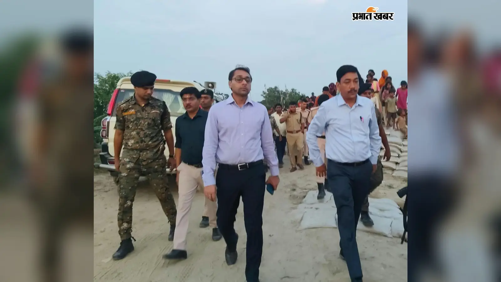 नेपाल में भारी बारिश के बाद सीतामढ़ी में अलर्ट, डीएम ने बागमती तटबंधों का किया निरीक्षण